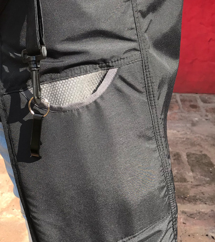 KAI042_Delantal-Parrillero-Tela-Impermeable-Pro_KAI_02